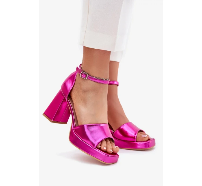 Dámské lakované sandály na sloupku Fuchsie Marila Dámské lakované sandály na sloupku Fuchsie Marila