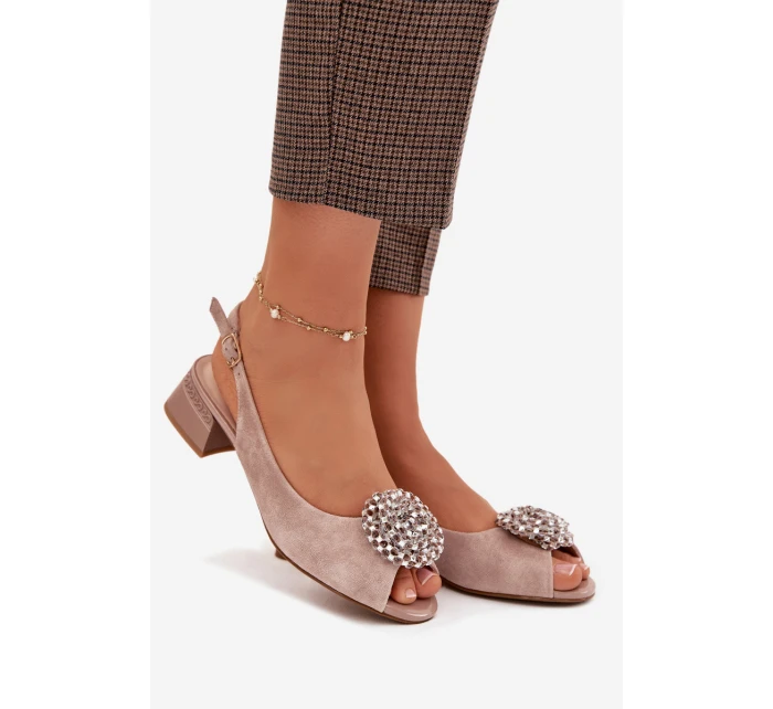 Kožené dámské sandály na podpatku s ozdobou model 22031834 béžové - D&A