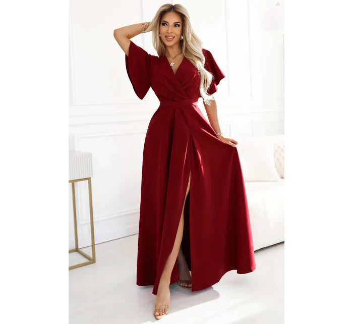 Dlouhé dámské šaty ve vínové bordó barvě s rozparkem na  a výstřihem model 20893015 - numoco