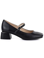 Dámská obuv na klínku s páskem černá Potocki model 22099449 Dámská obuv na klínku s páskem černá Potocki model 22099449