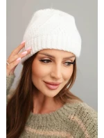 Dámská zimní čepice s vlnou bílá Dámská zimní čepice s vlnou bílá