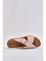 Kožené dámské pantofle s přezkou růžové model 21701900 - Inblu Kožené dámské pantofle s přezkou růžové model 21701900 - Inblu