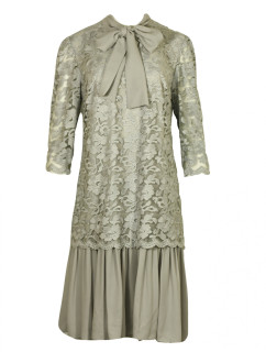 Dámské krajkované šaty s vázačkou a volánem - 0220M18 Glam