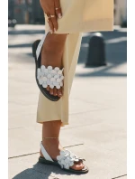 Kožené sandály na plochém podpatku bílé model 21694281 - Zazoo