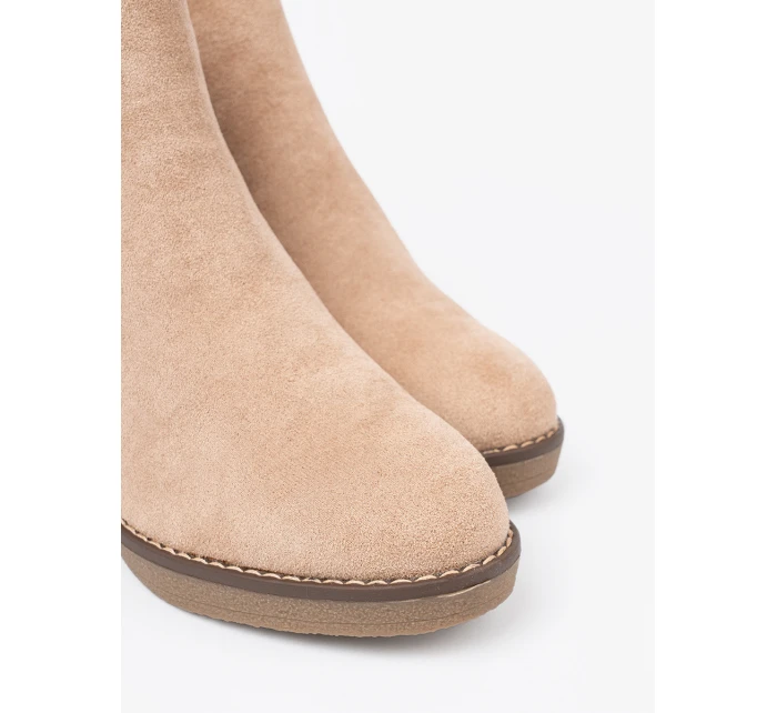 Výborné hnědé dámské kotníčkové boty na klínku Výborné hnědé dámské kotníčkové boty na klínku