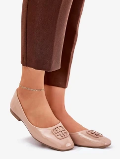 Dámské lakované elegantní baleríny s ozdobným detailem Vinceza – béžové