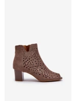 Dámské Botky Z Ekologického Semiše Na Podpatku S Otevřenými Prsty Hnědé Halania Dámské Botky Z Ekologického Semiše Na Podpatku S Otevřenými Prsty Hnědé Halania