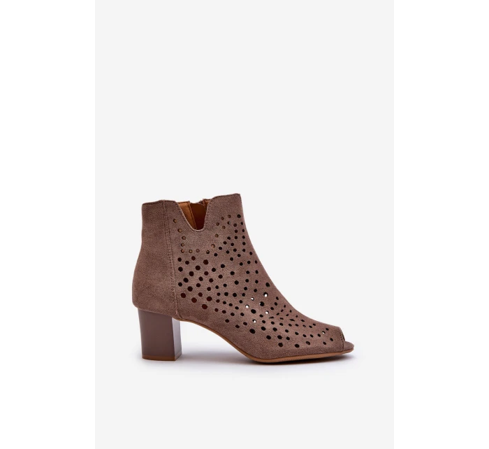 Dámské Botky Z Ekologického Semiše Na Podpatku S Otevřenými Prsty Hnědé Halania Dámské Botky Z Ekologického Semiše Na Podpatku S Otevřenými Prsty Hnědé Halania