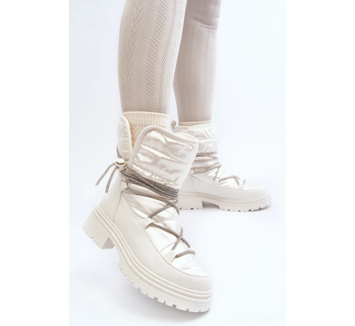 Dámské bílé zimní boty s ozdobným šněrováním Rilana Dámské bílé zimní boty s ozdobným šněrováním Rilana