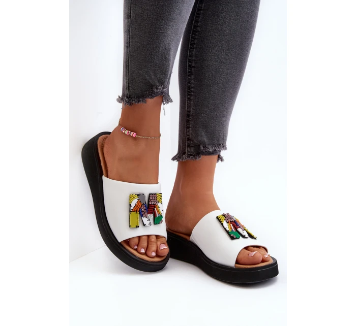 Dámské kožené pantofle na platformě s ozdobou Béžové model 21649467 - VINCEZA