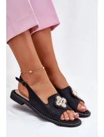 Dámské Sandály Na Plochém Podpatku S Ozdobným Detalem S.Barski KV51-080 Černé Dámské Sandály Na Plochém Podpatku S Ozdobným Detalem S.Barski KV51-080 Černé