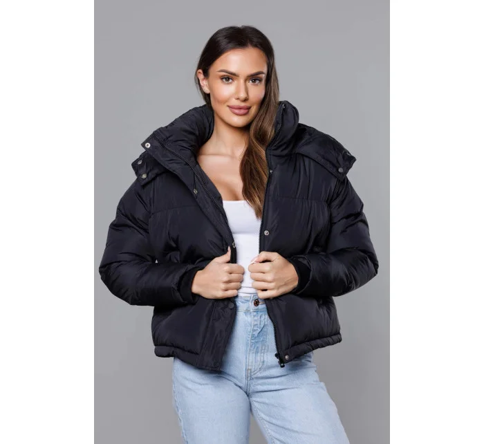 Černá krátká bunda pro přechodné období s kapucí (5M3117-392) Černá krátká bunda pro přechodné období s kapucí (5M3117-392)