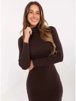 Tmavě hnědé vypasované žebrované dámské šaty s rolákem Rue Paris (5133)