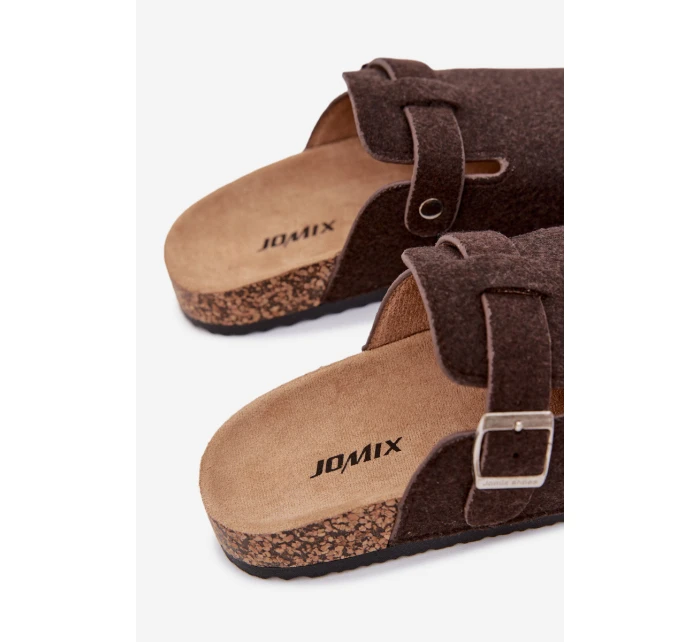 Pánské pantofle s přezkou čokoládové model 21794104 - Boto