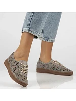 Dámská kožená prolamovaná vícebarevná polobotka Filippo model 22097369 Dámská kožená prolamovaná vícebarevná polobotka Filippo model 22097369