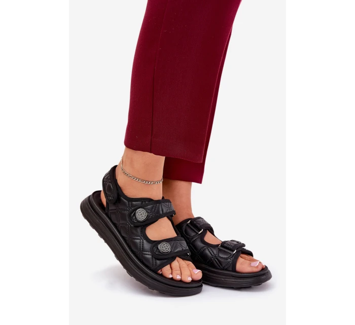 Dámské sandály s ozdobnými detaily na suchý zip černé model 21687995 - Boto Dámské sandály s ozdobnými detaily na suchý zip černé model 21687995 - Boto