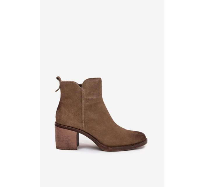 Dámské kotníkové boty z přírodního semiše na sloupku vyhřívané model 21712763 khaki - SERGIO LEONE Dámské kotníkové boty z přírodního semiše na sloupku vyhřívané model 21712763 khaki - SERGIO LEONE