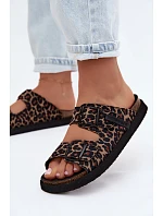 Dámské pantofle na platformě s přezkami  Leopardí vzor model 22147519 - D.Franklin