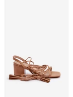Šněrovací sandály na nízkém podpatku zdobené hřebíčky Camel Chrisele Šněrovací sandály na nízkém podpatku zdobené hřebíčky Camel Chrisele