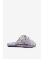 Dámské Pantofle S Kožíškem A Mašlí Šedé model 21681851 - Boto Dámské Pantofle S Kožíškem A Mašlí Šedé model 21681851 - Boto