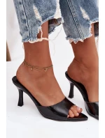 Lakované dámské pantofle na podpatku černé model 21918894 - Boto