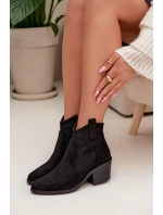 Dámské perforované kotníkové boty na podpatku model 22007400 Černé - S.Barski