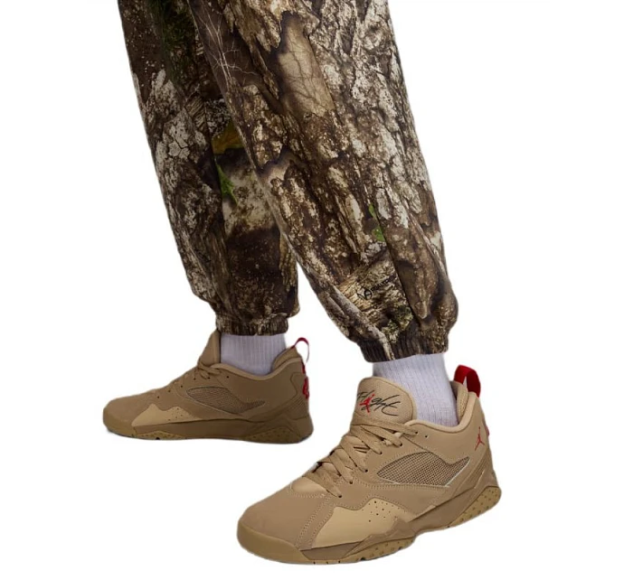 Pánské kalhoty Air Jordan Brooklyn Fleece Realtree Medium Olive - HV1862-222 Pánské kalhoty Air Jordan Brooklyn Fleece Realtree Medium Olive - HV1862-222