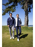 Cutter & Buck Oak Harbor Vest Women Dámská hybridní vesta 68.1477 dark navy Cutter & Buck Oak Harbor Vest Women Dámská hybridní vesta 68.1477 dark navy
