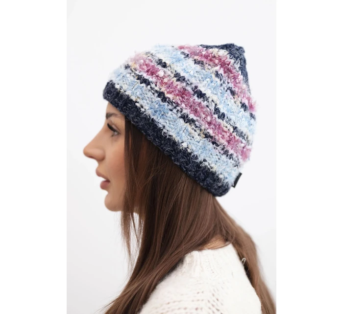 Dámská zimní vlněná čepice s ozdobnými krystalky K399 černá