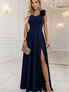 model 22043331 Elegantní večerní maxi šaty s rozparkem a růžemi tmavě modré - numoco