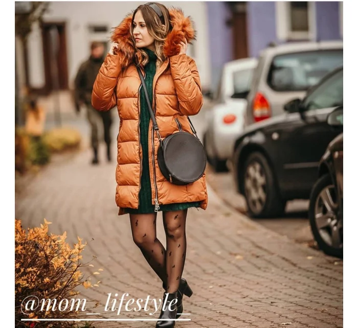 PIKOWANA DAMSKA KURTKA ZIMOWA Z KAPTUREM RÓŻ model 21242060 - Libland