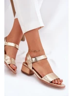 Kožené Dámské Sandály Na Podpatku model 21694741 Zlaté - Maciejka Kožené Dámské Sandály Na Podpatku model 21694741 Zlaté - Maciejka