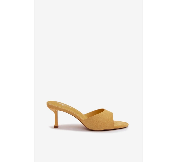 Žabky z semiše na podpatku Žluté model 22103096 - Boto