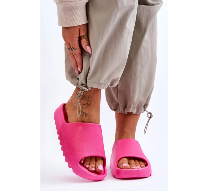 Módní pantofle na platformě Fuchsie Estella Módní pantofle na platformě Fuchsie Estella