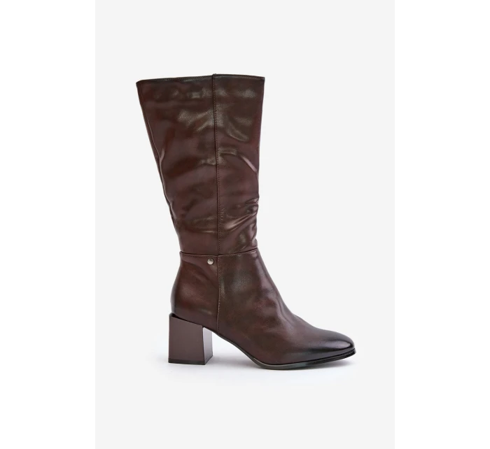 Zateplené kozačky na podpatku z eko kůže do  hnědé model 21675686 - Boto