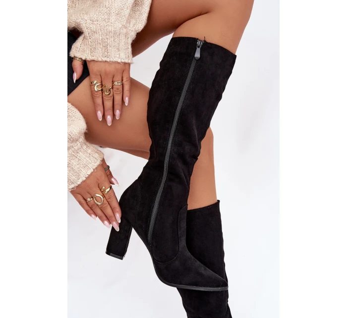 Dámské kozačky na sloupku z eko‑semiše zateplené – černé Narille Dámské kozačky na sloupku z eko‑semiše zateplené – černé Narille