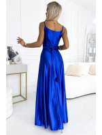 JULIET - Elegantní dlouhé dámské saténové šaty v chrpové barvě s výstřihem a rozparkem na noze 512-4