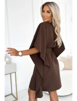 SOFIA Dámské šaty v čokoládové barvě se zavazováním v pase model 20519998 - numoco SOFIA Dámské šaty v čokoládové barvě se zavazováním v pase model 20519998 - numoco