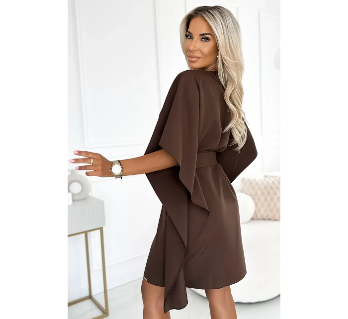 SOFIA Dámské šaty v čokoládové barvě se zavazováním v pase model 20519998 - numoco SOFIA Dámské šaty v čokoládové barvě se zavazováním v pase model 20519998 - numoco