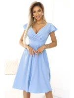 Šaty s výstřihem a krátkými rukávy model 21056000 - numoco Šaty s výstřihem a krátkými rukávy model 21056000 - numoco