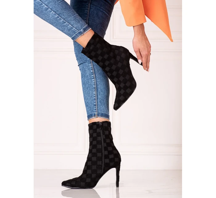 Exkluzívní dámské  kotníčkové boty černé na jehlovém podpatku