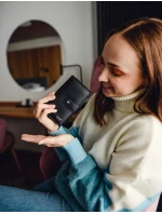 Peněženka VUCH Maeva Middle Black Peněženka VUCH Maeva Middle Black