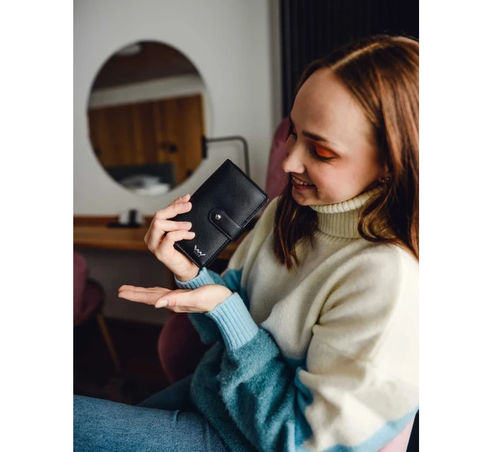 Peněženka VUCH Maeva Middle Black Peněženka VUCH Maeva Middle Black