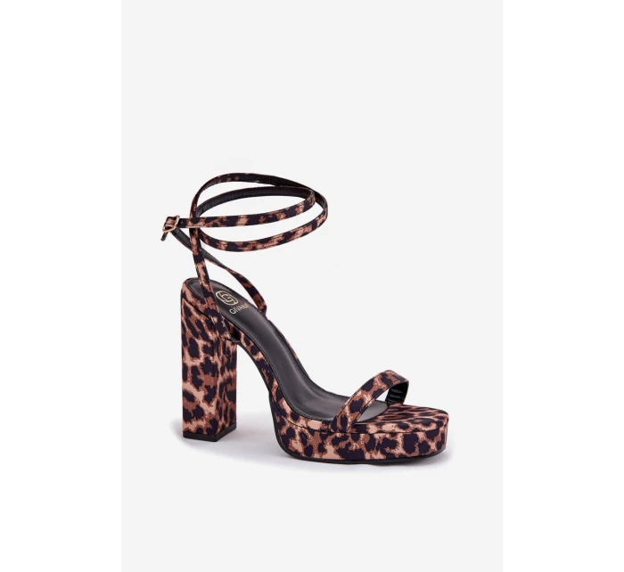 Dámské sandály na podpatku s páskem model 21696044 - Boto