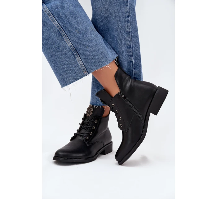 Nízké Dámské Boty Na Plochém Podpatku S Ozdobným Detalem Zateplené Černé model 21706593 - Boto Nízké Dámské Boty Na Plochém Podpatku S Ozdobným Detalem Zateplené Černé model 21706593 - Boto