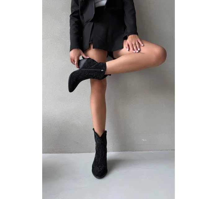 Dámské kotníkové boty Lelira kovbojky se zdobením – černé Dámské kotníkové boty Lelira kovbojky se zdobením – černé