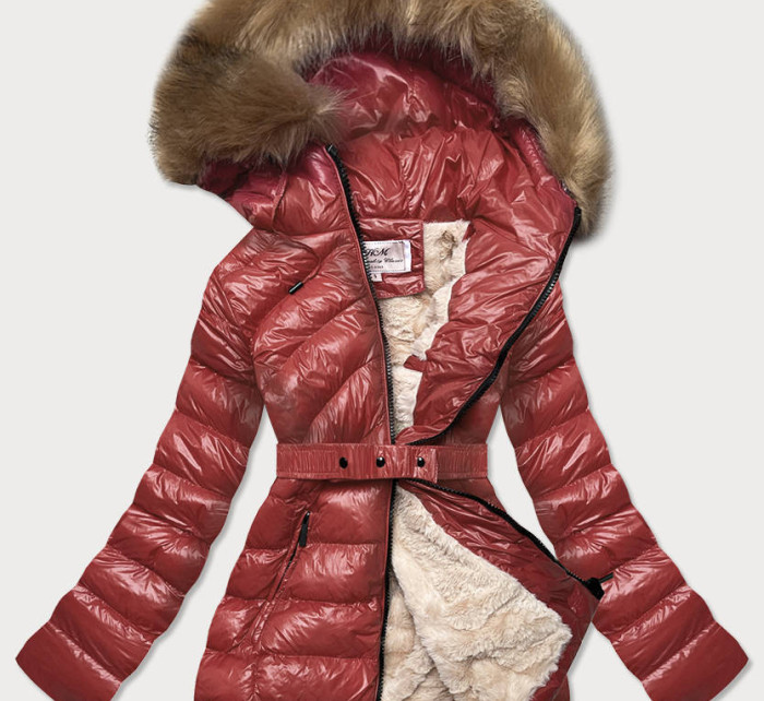 Lesklá zimní bunda ve vínové bordó barvě s mechovitou kožešinou (W674)