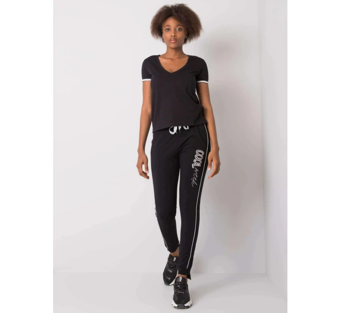 Dámské teplákové kalhoty RV DR model 18926497 černé Relevance - FPrice Dámské teplákové kalhoty RV DR model 18926497 černé Relevance - FPrice