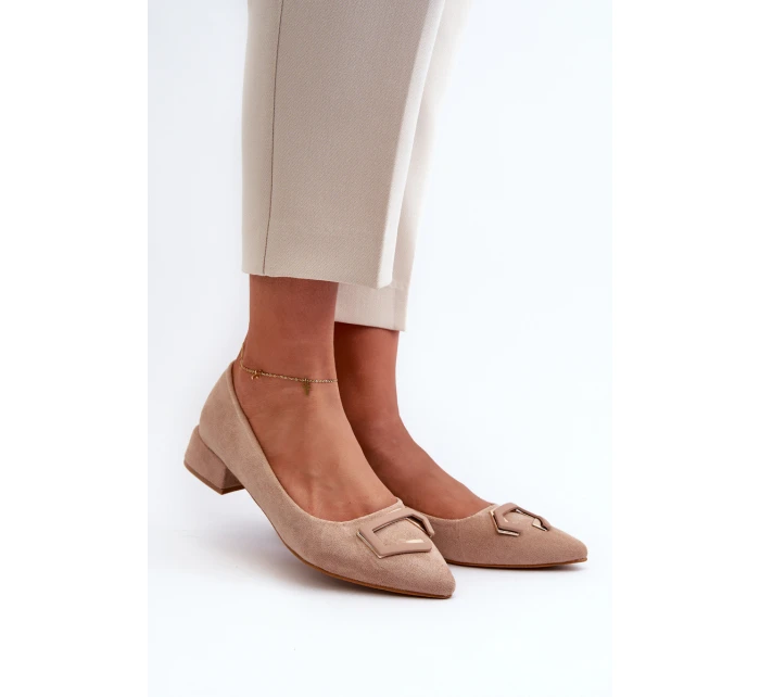 Lodičky S Nízkým Podpatkem S Ozdobou Z Eko Semiš S.Barski KV27-034 Bežové