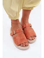 Semišové dámské sandály na platformě s zlatým sponou Oranžové model 22095001 - Boto